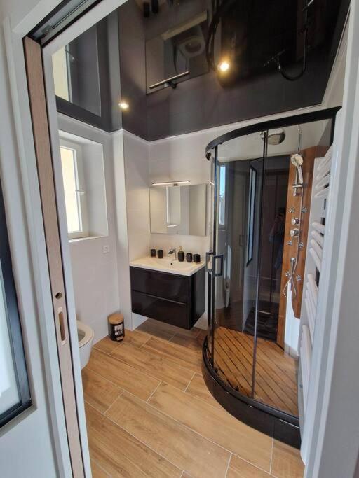 Appartement Classe 2 Etoiles, 2 Chambres, Renove, Climatise 艾美丽·莱斯·班恩斯·帕尔 外观 照片